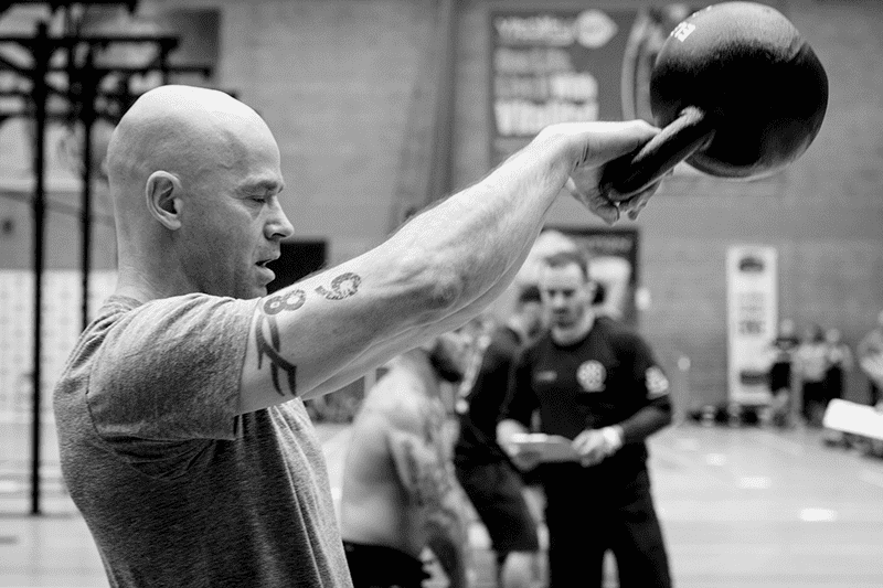 master-crossfit-athlete-kettlebell