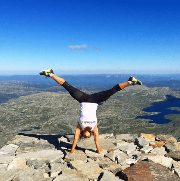 Kristin Holte Handstand