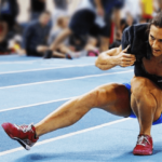 crossfit girl squats with strong ankle mobility