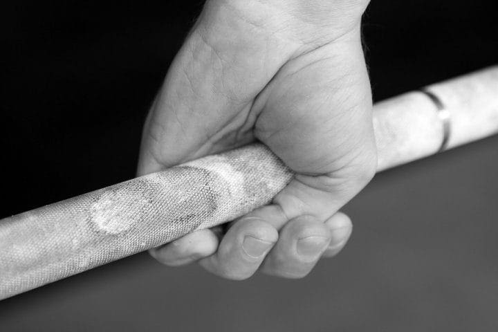 How to use Hook Grip, tape your thumbs and lift more!