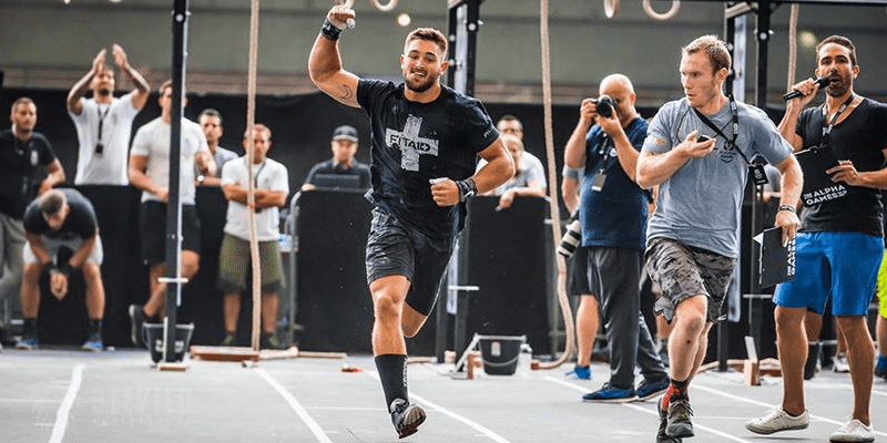 crossfit athlete doing endurance wods