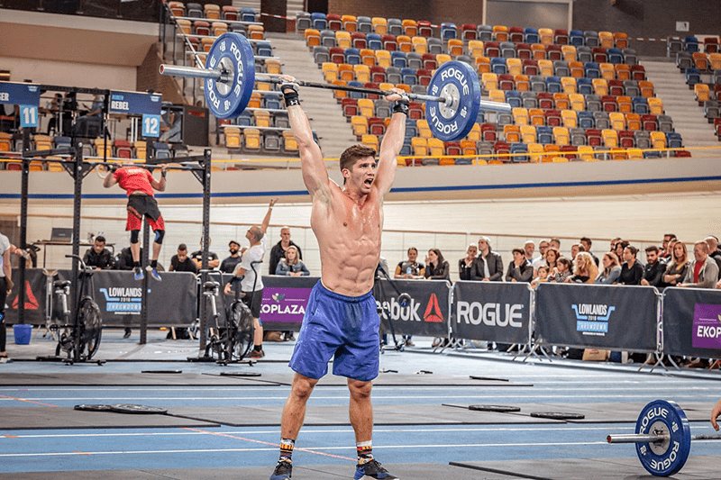 kalsu male athlete exercising in Crossfit competition