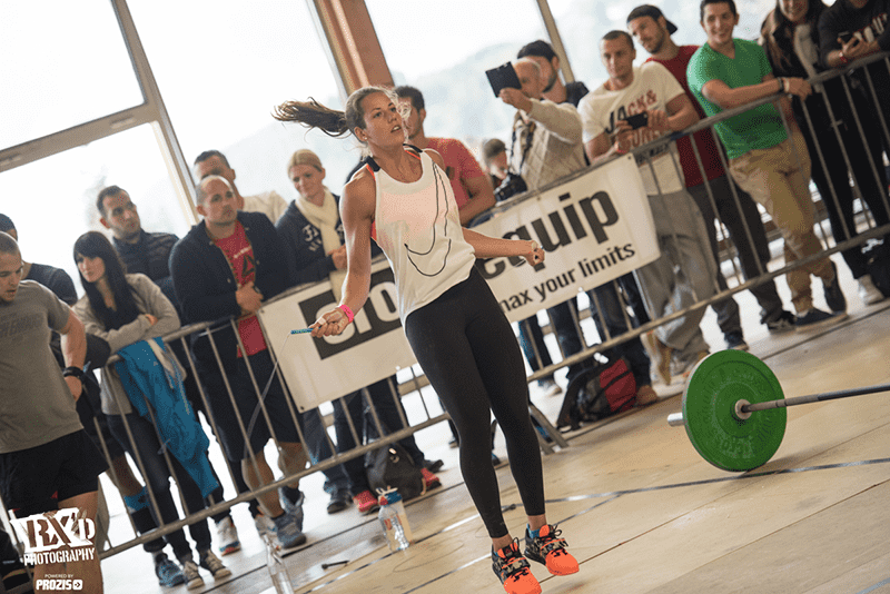 crossfit athlete double unders