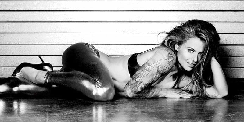 Pebbles Nude - Crossfitter Christmas Abbott Responds to Backlash over Naked ...