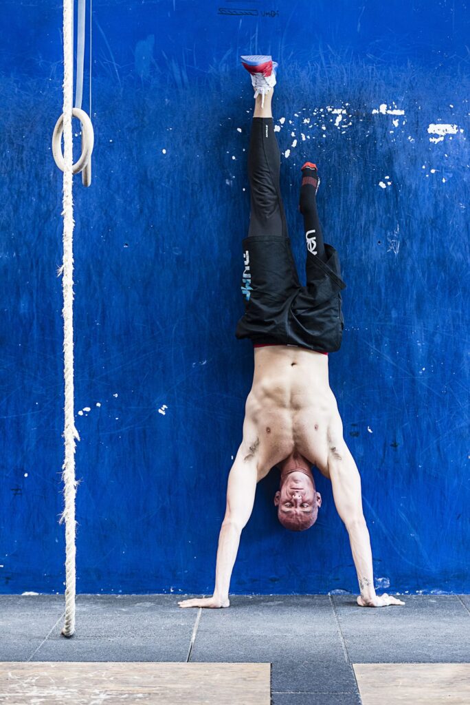 The UK's fittest man's guide to perfecting the strict handstand push-up