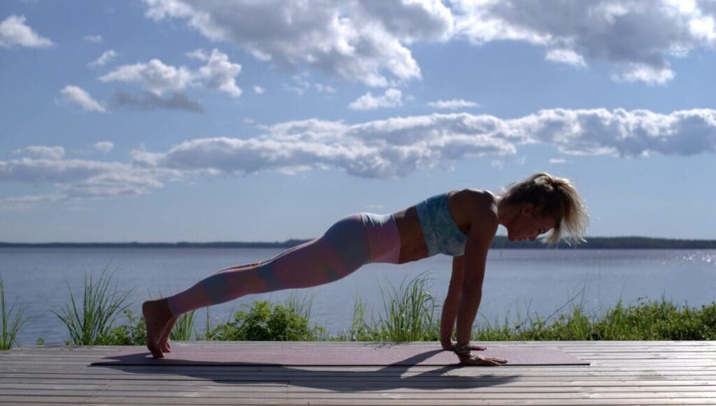 T Push-Up: How to Do It, Technique, Benefits, Muscles Worked