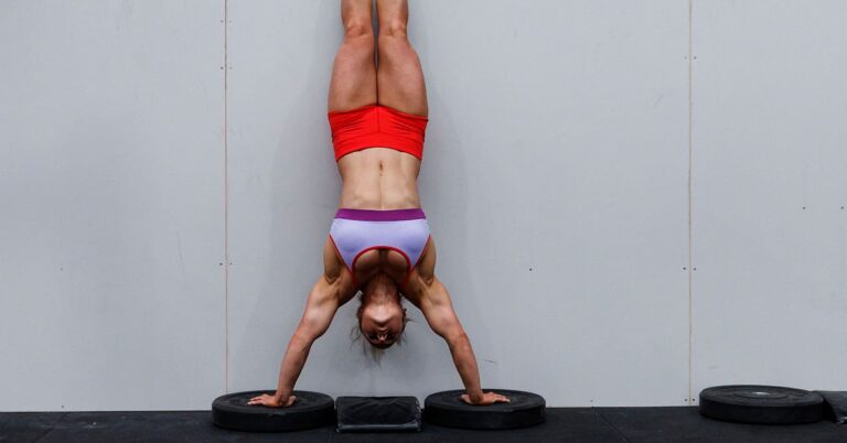 Handstand Push Ups Wods For Upper Body Muscle And Strength Boxrox 