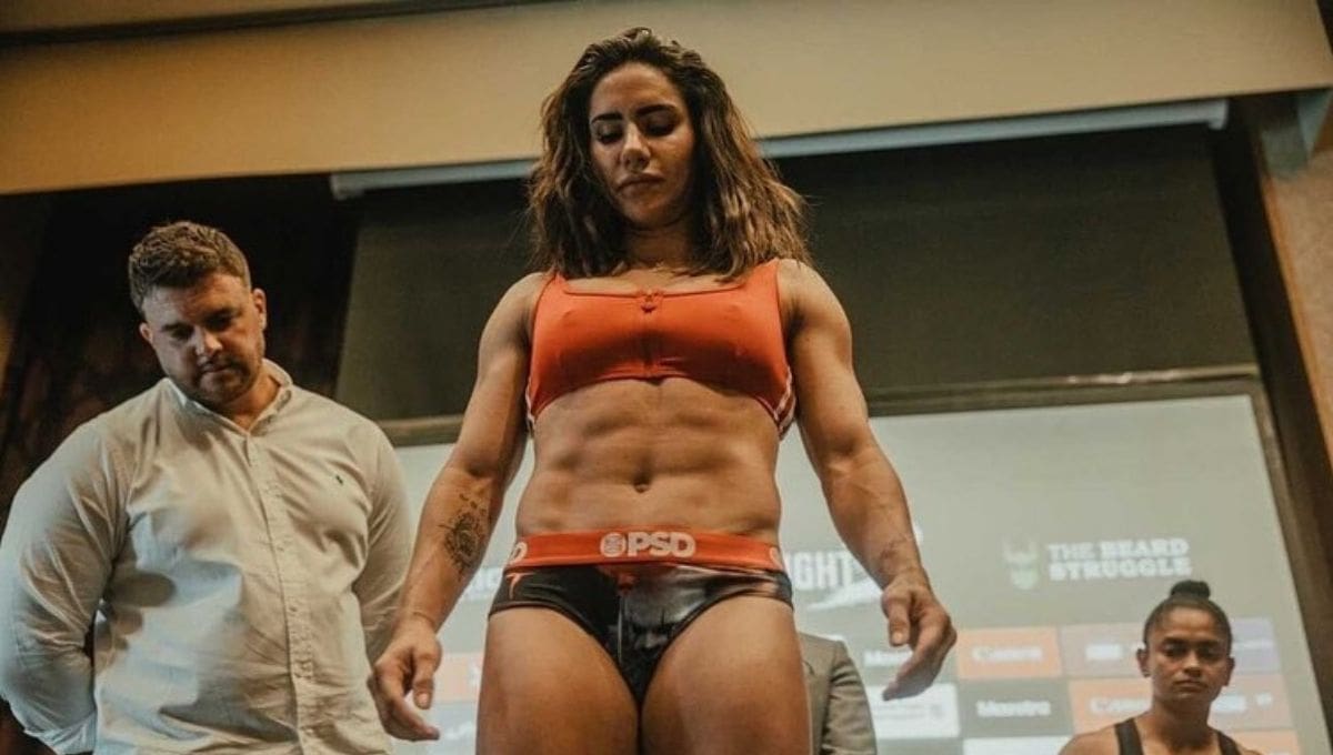 Powerlifter Stefi Cohen Deadlifts 4 Times Her Bodyweight