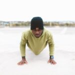 athlete showcases pull-up mistakes