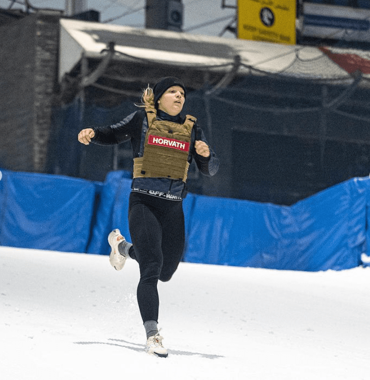 laura horvath running in snow at dubai crossfit championship