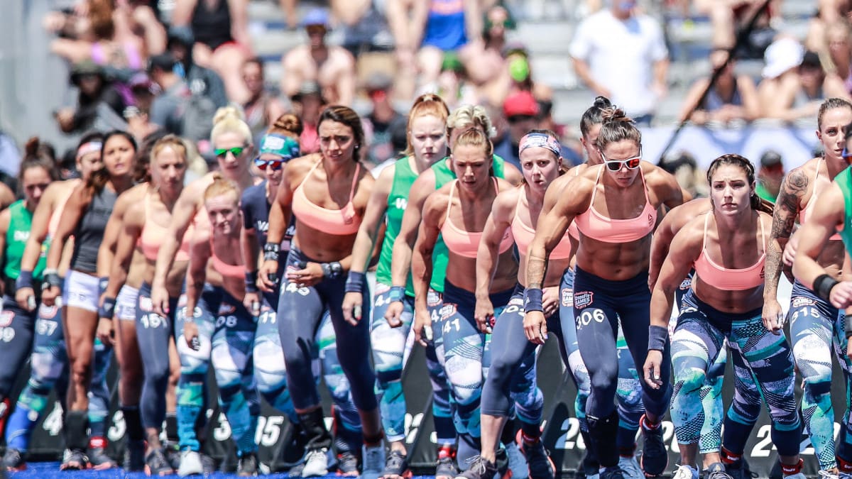 crossfit games athletes with visible abs