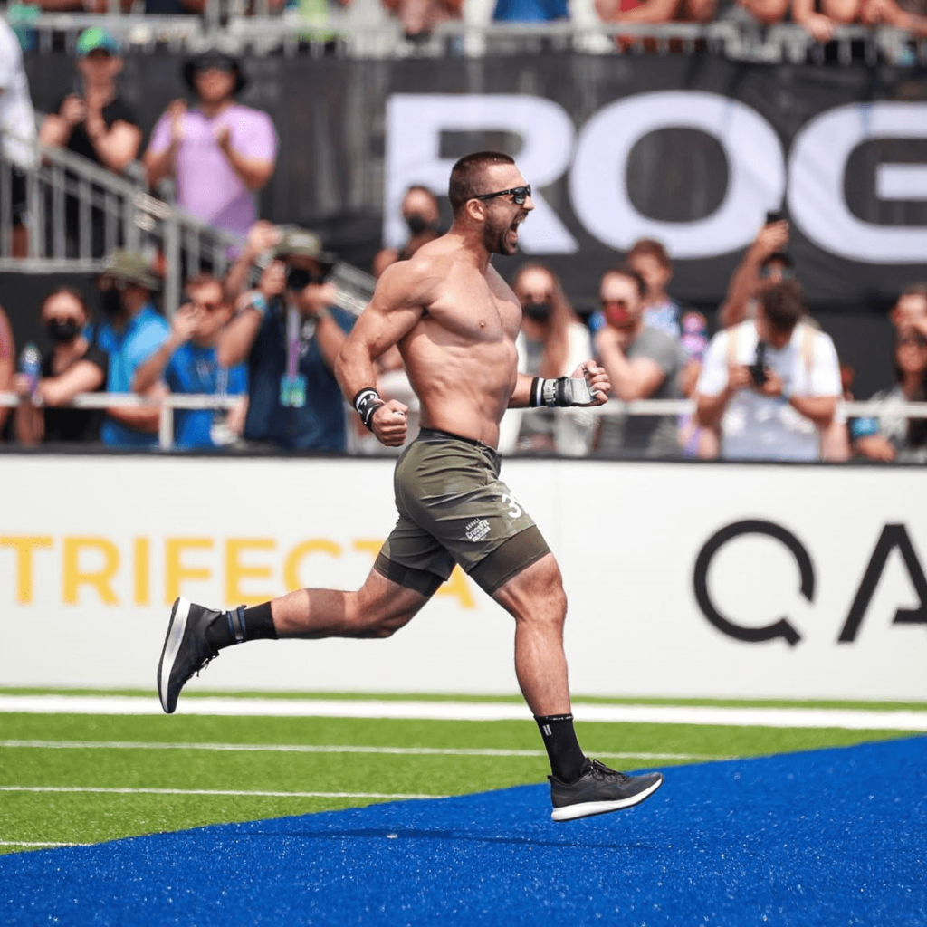 Lazar Dukic winning event at crossfit games