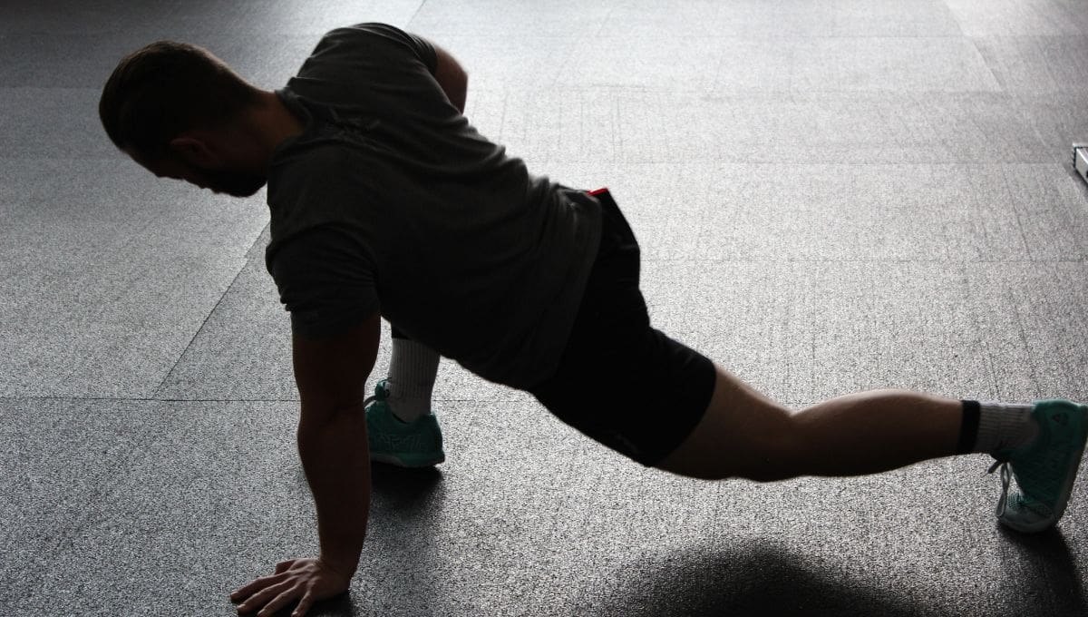 5 Dynamic Stretching Exercises for Fitness and Strength Athletes