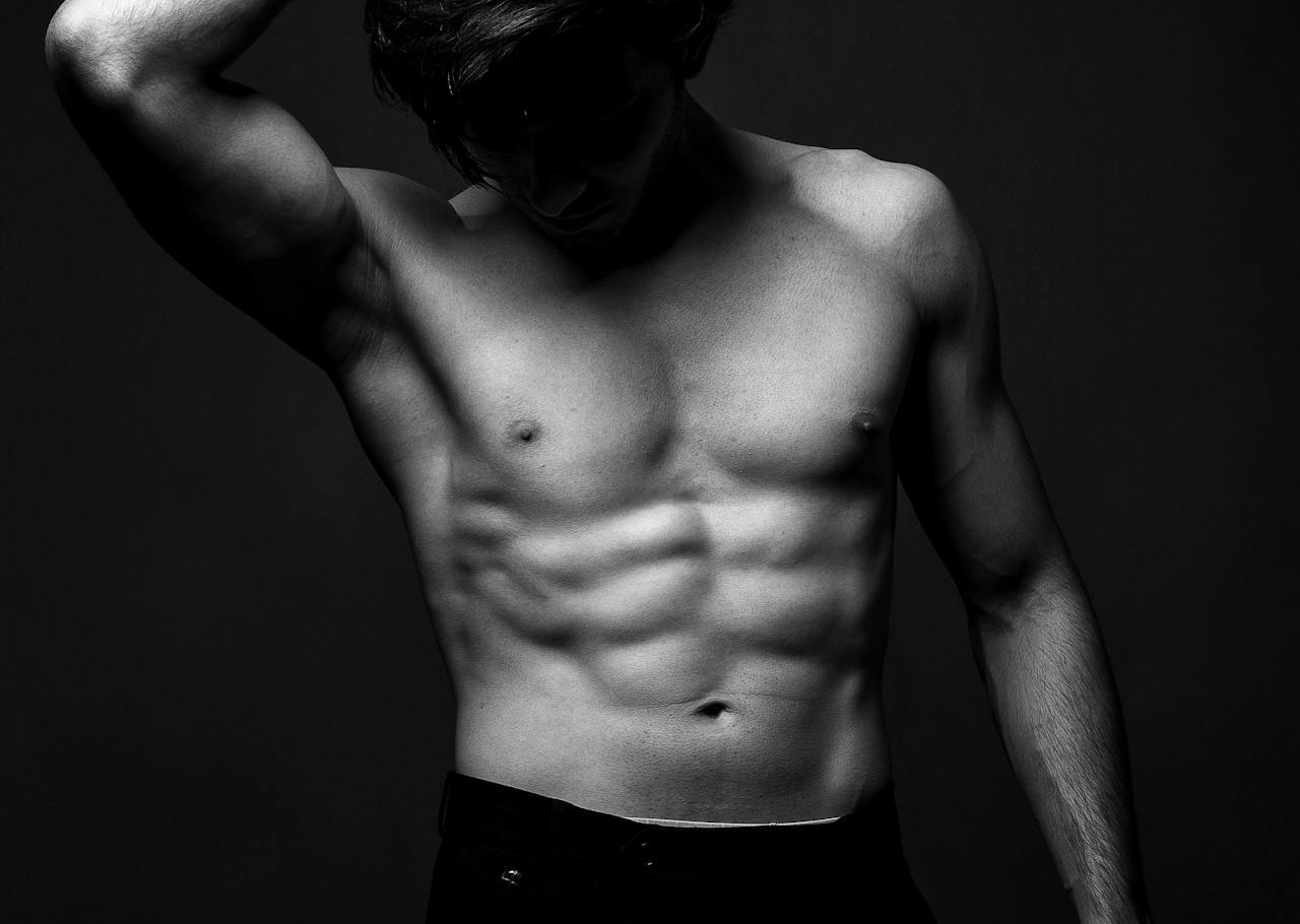 the-3-best-old-school-abs-exercises-for-a-defined-six-pack-boxrox