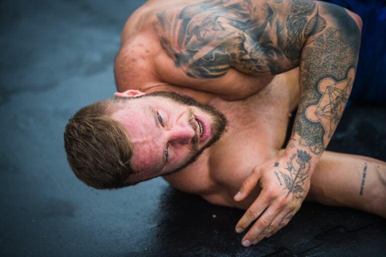 Upright Rows vs Lateral Raises – Which Builds Wider Shoulders?