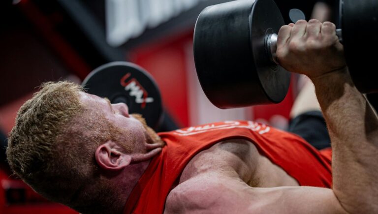 How Much Should You Be Able to Dumbbell Bench Press Based on Your Age?