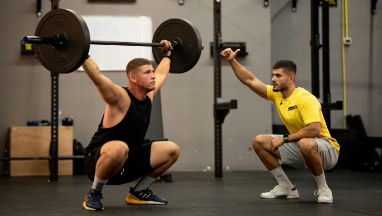 5 Best Exercises for Every Beginner that Wants Stronger and More Muscular Shoulders
