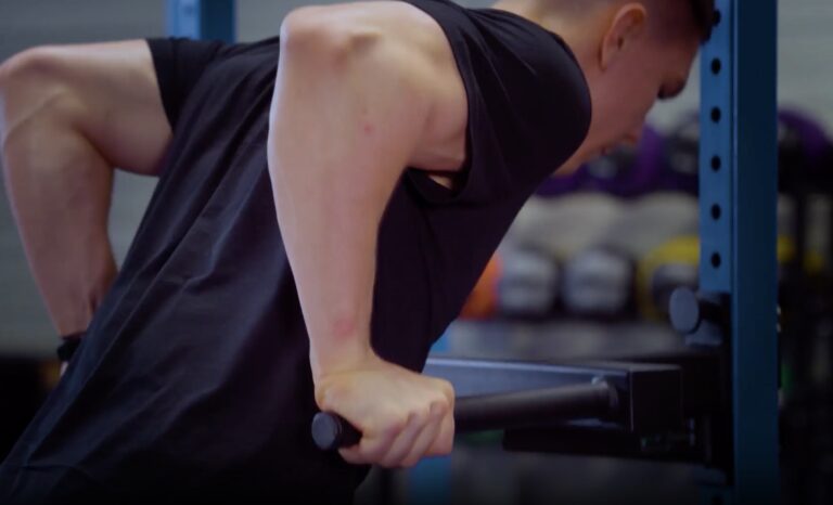 How Many Bodyweight Dips Should You Be Able to Do?