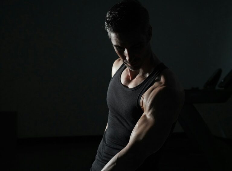 5 Secret Tips for Beginners to Build Muscle in the Gym Faster
