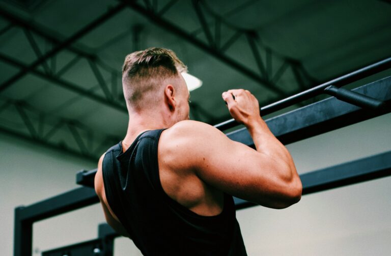How to Build a V-Taper Back Without Pull-Ups
