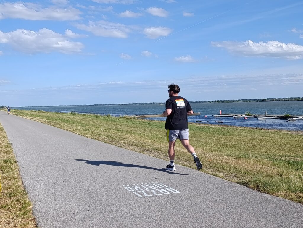 INOV8 ROADFLY testing next to Danube