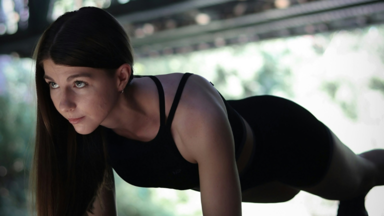 3 Best Beginner Plank Variations for Ripped and Strong 6 Pack Abs