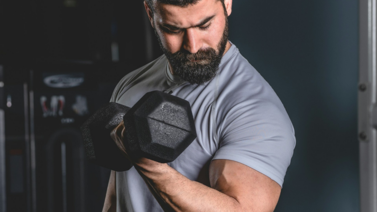 3 Best Dumbbell Exercises for Bigger Bicep Peaks