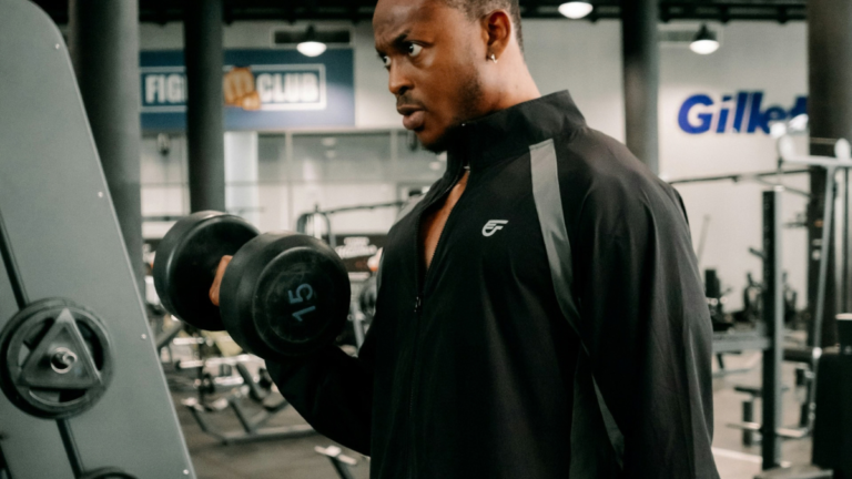 5 Secrets Tips for Guys 30+ to Get Jacked Arms