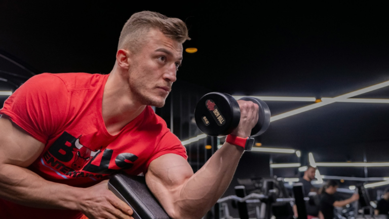 Preacher Curls vs Hammer Curls: Which Builds Better Biceps for Beginners?