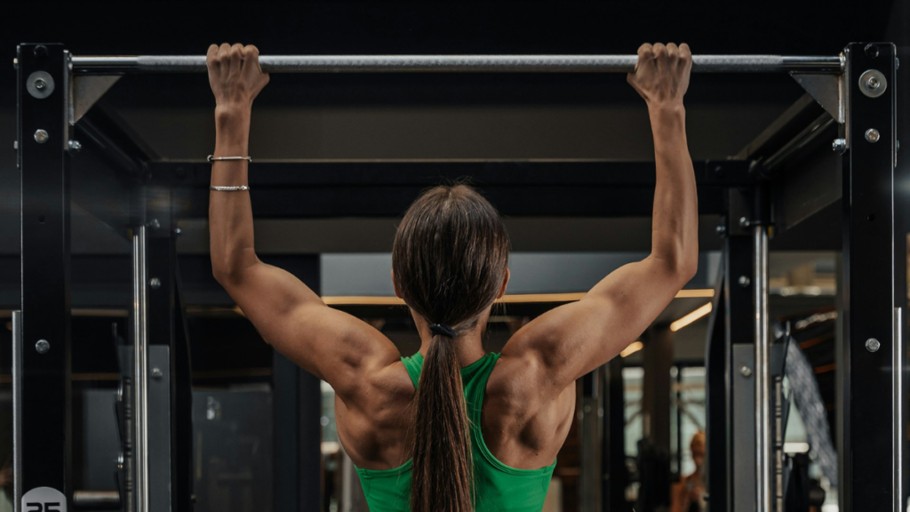 Wide-Grip vs Neutral-Grip Pull-Ups: Which Builds Wider Lats?